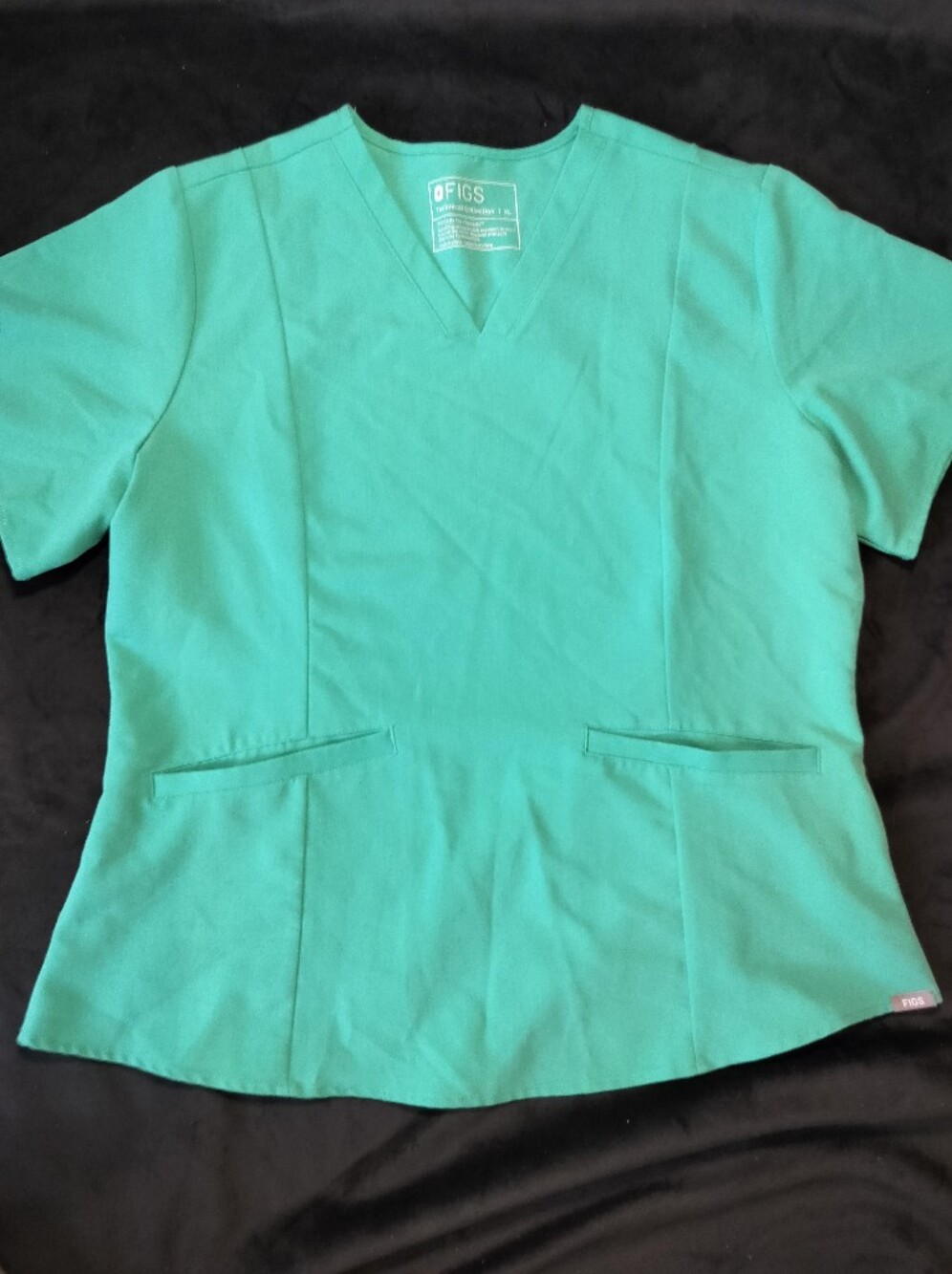 NEW FIGS Women's Mint Teal Tailored V-Neck Scrub Top Two Front Pockets - XL